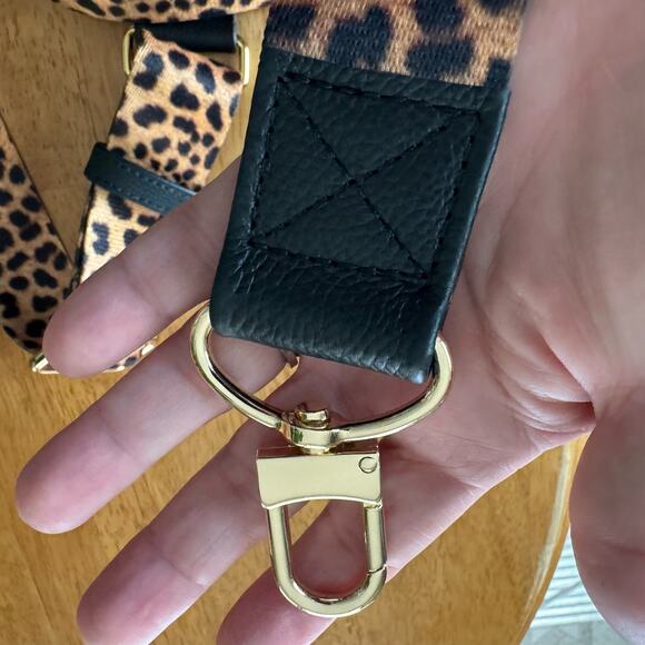 New Cheetah Leopard Print Handbag Strap 1.5" Wide 48" Long Gold Tone Mautto - Picture 7 of 10